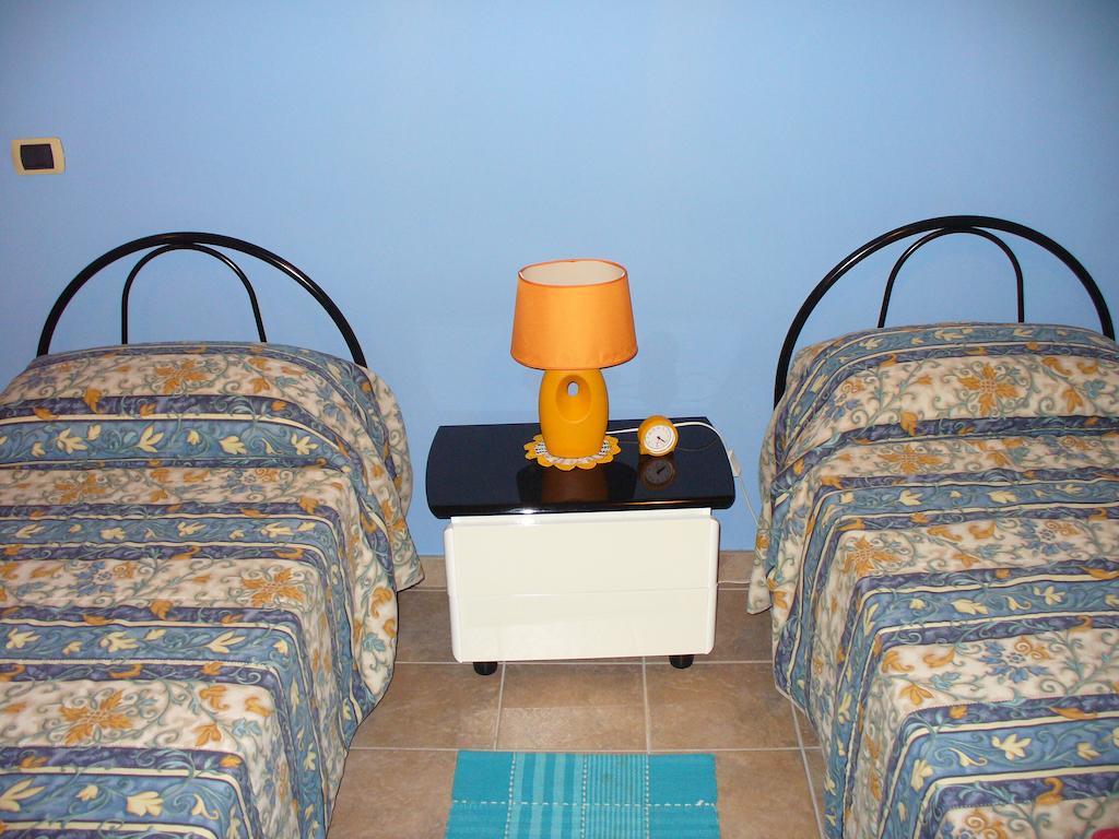 Mornese B&B Il Campo Dei Papaveri חדר תמונה